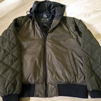 Jaqueta American Rag Masculina L Verde Camuflagem Botão para Cima Casaco Ervilha Zíper Moletom com Capuz - Imagem 1 de 3