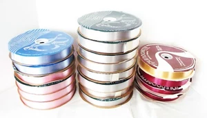 BERWICK OFFRAY 1.25in GIFT WRAP RIBBON 4000 YARDS RED GOLD PINK BLUE SILVER BOWS - Picture 1 of 9