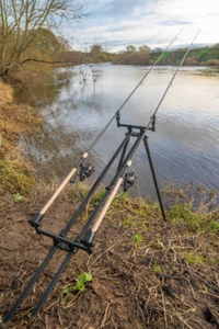Soporte para caña de pescar trípode de río Korum Deluxe soporte para dos cañas vaina de río K0360054 - Imagen 1 de 5
