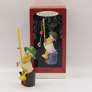 FISHING Themed Hallmark Keepsake Ornament Pelican Fills The Bill Vintage 1993 - Picture 1 of 17