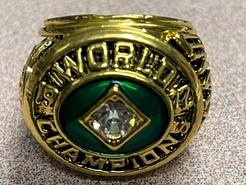 1972 OAKLAND A’s ATHLETICS CHAMPIONSHIP RING SIZE 10 Cover