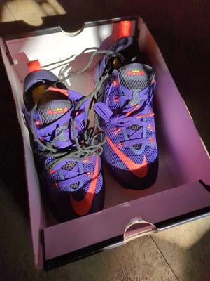 NIKE LEBRON Xll LOW (GS) PURPLE/CRIMSON - YOUTH SIZE 6.5 - Image 1 of 4
