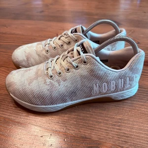 Nobull Damenschuhe Größe 9 tarnfarben Turnschuhe CrossFit Laufen Athletik Fitnessstudio - Bild 1 von 8