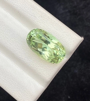 9.70 Ct Natural cut heated kunzite cushion shape loose Gemstone From Afghanistan - Image 1 of 4