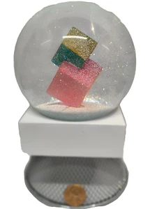 Snow globe Coolsnowglobes magic cubes - Picture 1 of 4