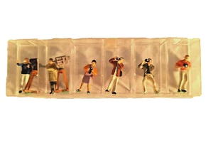 PREISER 6 - Figures With Cameras 1:87 - Picture 1 of 3