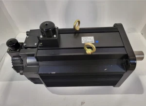 ♕♕♕  YASKAWA    SGMKS-44A5A-MU12  SERVO MOTOR 4.4kW 37.5 A 200V UPS ♕♕♕ - Picture 1 of 2