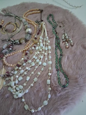 ✨Mystery Schmuck Tüte Wundertüte Modeschmuck Gold Perlen steine Konvolut ✨🎁 - Bild 1 von 3