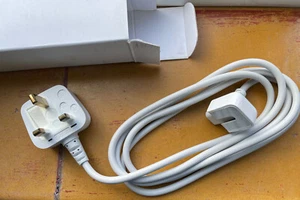 VOLEX VLX #APC70 POWER CORD Apple MacBook charger - Picture 1 of 2