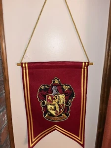 Harry Potter Red Gryffindor Crest Banner Warner Bros Studios Wizarding World - Picture 1 of 6