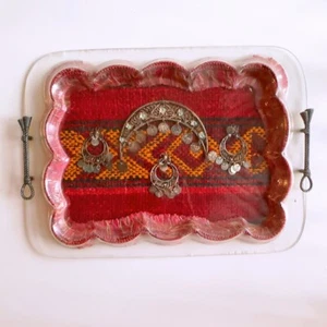 EINZIGARTIGES Vintage Acryl Stoff Serviertablett Metallgriffe Küche Arabisch عربي - Bild 1 von 16