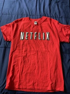 Adult Medium Red Netflix Shirt Original Logo - Picture 1 of 2