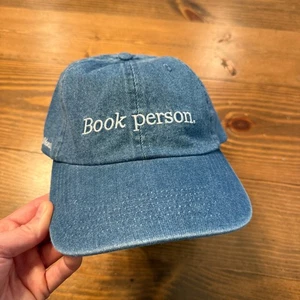 RAR 🔥 Book Person bestickte Denim Cap Mütze Buch des Monats Brandneu  - Bild 1 von 6