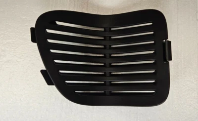 Jeep Renegade 2015-23 negro trasero derecho maletero interior cubierta de fusibles OEM Foto 1 de 4