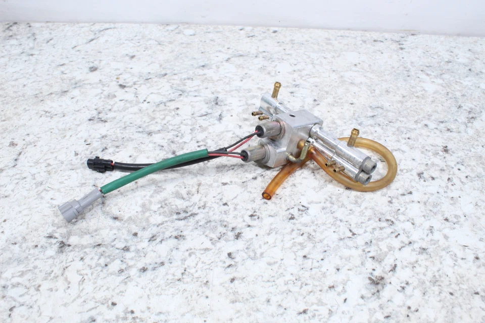 1998 SKI-DOO SUMMIT X 670 Altitude Pressure Manifold 415103300 - Image 1 of 4