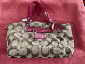 Coach F23391 Daisy Signature Tote Schultertasche Khaki Himbeere Neu mit Etikett - Bild 1 von 6