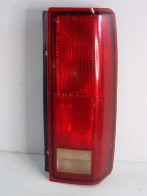 Luz trasera GMC Safari 1985-2005 derecha PS OEM 86 87 88 89 90 91 92 93 94 95 96 97+ Foto 1 de 4