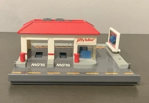 Micro Machines Street Corners Jiffy Lube Galoob 1992 Collectible Toy Cars - Picture 1 of 9