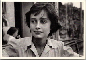 POSTAL 4x6 Centro Internacional de Fotografía Ruth Orkin - Adolescente israelí - Imagen 1 de 2