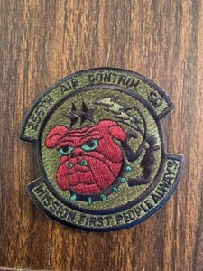 USAF / US Air Force 255th AIR CONTROL SQUADRON... BOSQUE TENUE... ¡BONITO! - Imagen 1 de 1