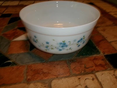 Saladier / Moule à soufflé  ARCOPAL modèle MYOSOTIS Veronica - NEUF - Photo 1/3