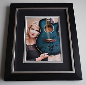 Toyah Wilcox SIGNED 10X8 FRAMED Photo Autograph Display Music AFTAL & COA