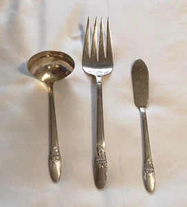 1847 Roger Bros First Love Silver Plate Flatware Serving Pieces Lot  Gravy Ladle - Picture 1 of 9