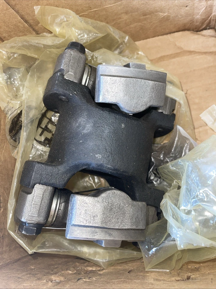 NUEVA JUNTA UNIVERSAL 134-12-61141 PARA KOMATSU 1341261141 LISTA PARA ENVIAR!!! Foto 1 de 3