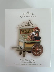 Hallmark Andenken Weihnachtsschmuck Kringlewood Farms Ornament 2007 Neu im Karton - Bild 1 von 5