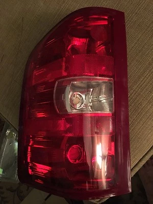 Conjunto de luz trasera lado del conductor izquierdo Ford F-150 OEM fábrica Ford pieza usada Foto 1 de 2