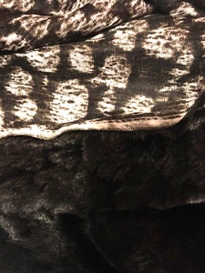 Synthetic Fun Fur Fabric -156x192cm dark brown short-pile - NEW Unused - BNWOT - Picture 1 of 3