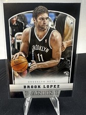 💥2012-13 Panini Gold Knight Brooklyn Nets Basketball Card #25 Brook Lopez