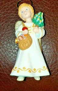 Adorno de Guardabarros Hallmark CHRISTKINDL Navidad Visitantes Serie #2 - 1996 - Imagen 1 de 10