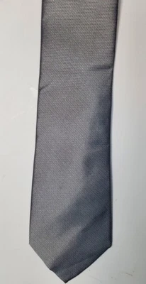 Corbata plateada Calvin Klein 57" X 3"  Foto 1 de 4