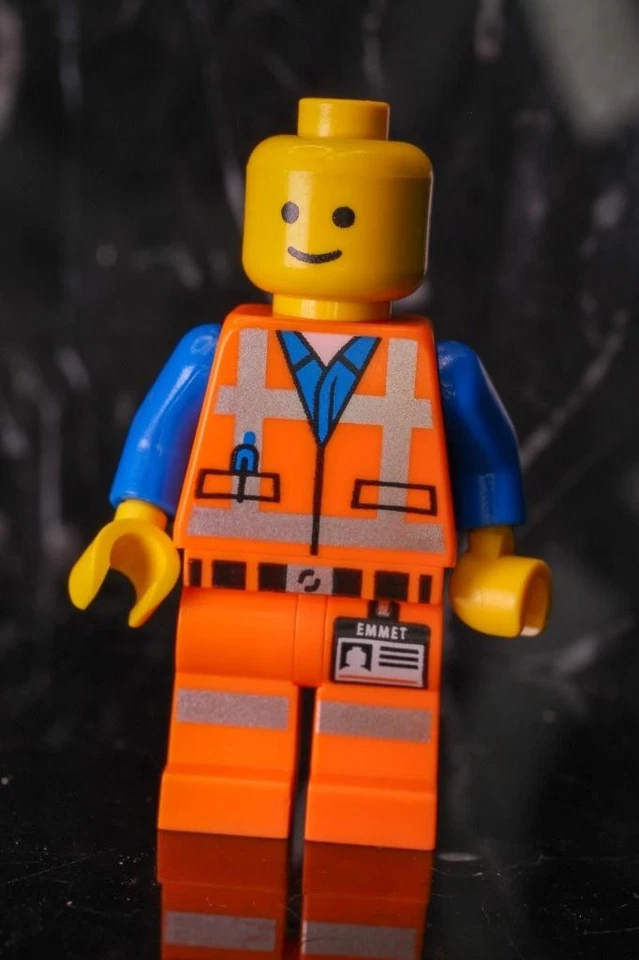Lego Minifigura - Emmet 70831 70842 Sonrisa Desequilibrada Uniforme Usado La LEGO Película 2 Foto 1 de 1