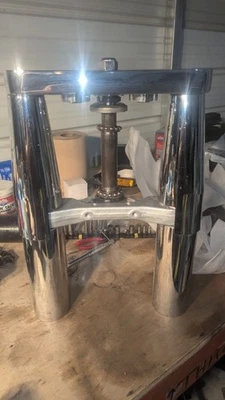 Yamaha V Star 650 XVS650A 2006 horquillas delanteras clásicas parte inferior superior triple árbol vástago Foto 1 de 4