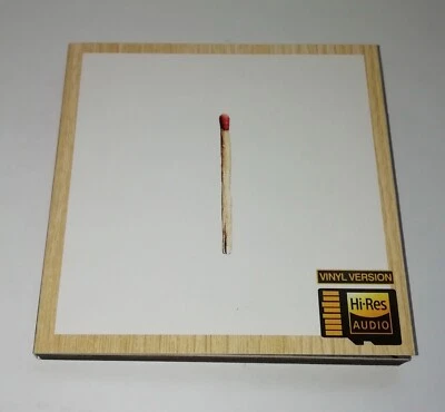 Rammstein - Rammstein 2019 (Hi-Res 24bit Audio) (SD Card, wood box) Foto 1 de 4