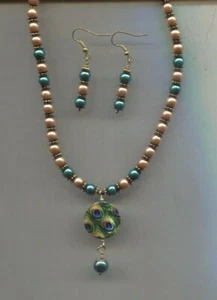 Grün Kristall Perlen Halskette Ohrringe Set - Bild 1 von 1