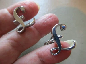 VINTAGE RETRO SILVER TONE £ POUND SYMBOL MONEY SIGN GENTS MENS UNISEX CUFFLINKS - Picture 1 of 3