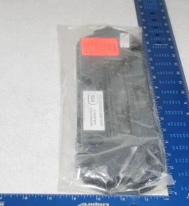 Inserto de sierra de mesa Leecraft #RG-6 espacio libre cero - 15-1/8" x 3-3/4" - Imagen 1 de 5