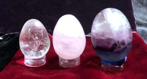 3 schöne Eier Quarzkristall, Rosenquarz und Regenbogenfluorit - tb - Bild 1 von 7