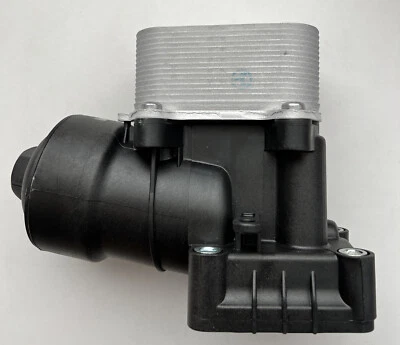 Carcasa del filtro de aceite del motor para Volkswagen Passat 2012-2014 URO REPUESTOS Foto 1 de 4