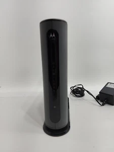 Motorola 8x4 Docsis 3.0 Cable Modem Plus N450 Router Model MG7315 - Picture 1 of 8