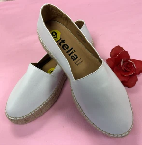 NEU-Jutelia-Damen-weiße Leder-flache Slipper, Gr-9. Spanien. - Bild 1 von 15