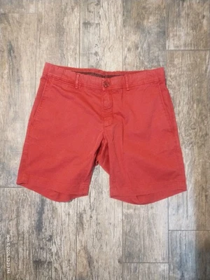 Moncler 男式 48 码红色斜纹布短裤尺寸 US 32 — 第 1/4 张图片