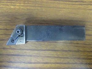 Herramienta de torno de vástago cuadrado Kennametal 1,0" DDJNR-164D con inserto - Imagen 1 de 3
