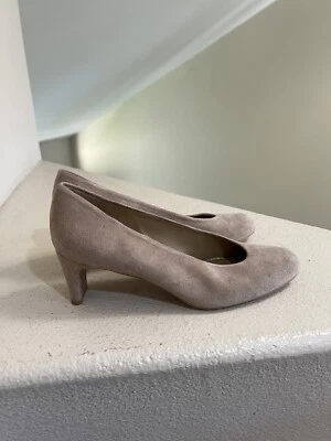 Stuart Weitzman Tostado Gamuza Bloque Tacones Cómodos Zapatos de Trabajo Sandalias Zapatos de Bombas Talla 9.5 Foto 1 de 4