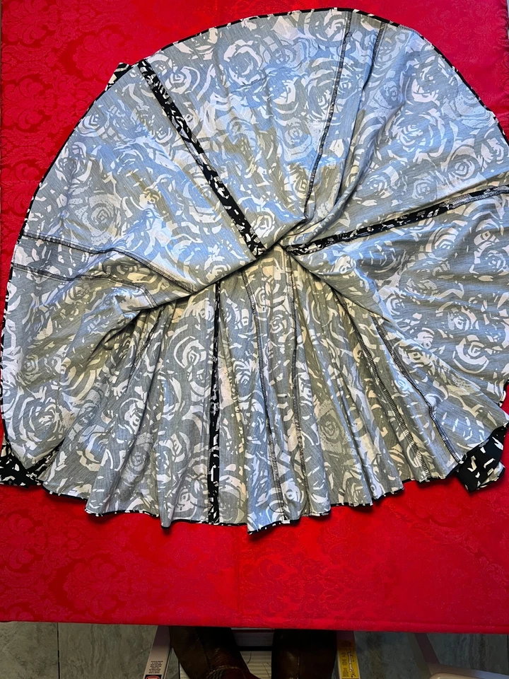 Falda Tapemeasure Mujer 6 Negro/Blanco Floral Larga Trompeta Godets Cremallera Lateral Algodón Foto 1 de 4