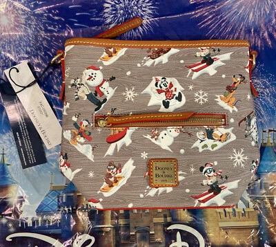 Tiracolo 2021 Disney Dooney and Bourke Walt’s Lodge Mickey & Friends Holiday - Imagem 1 de 4