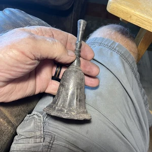 Vintage Avon Silber Platte Hostess Glocke kanneliert Kette Bordüre 5 3/4" hoch 1970er - Bild 1 von 8